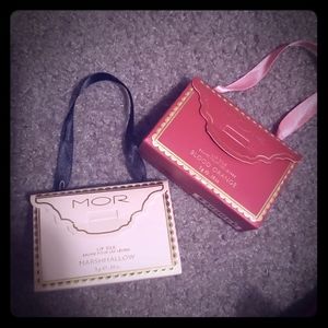 Mor lip silk purse lip balm in marshmallow & blood